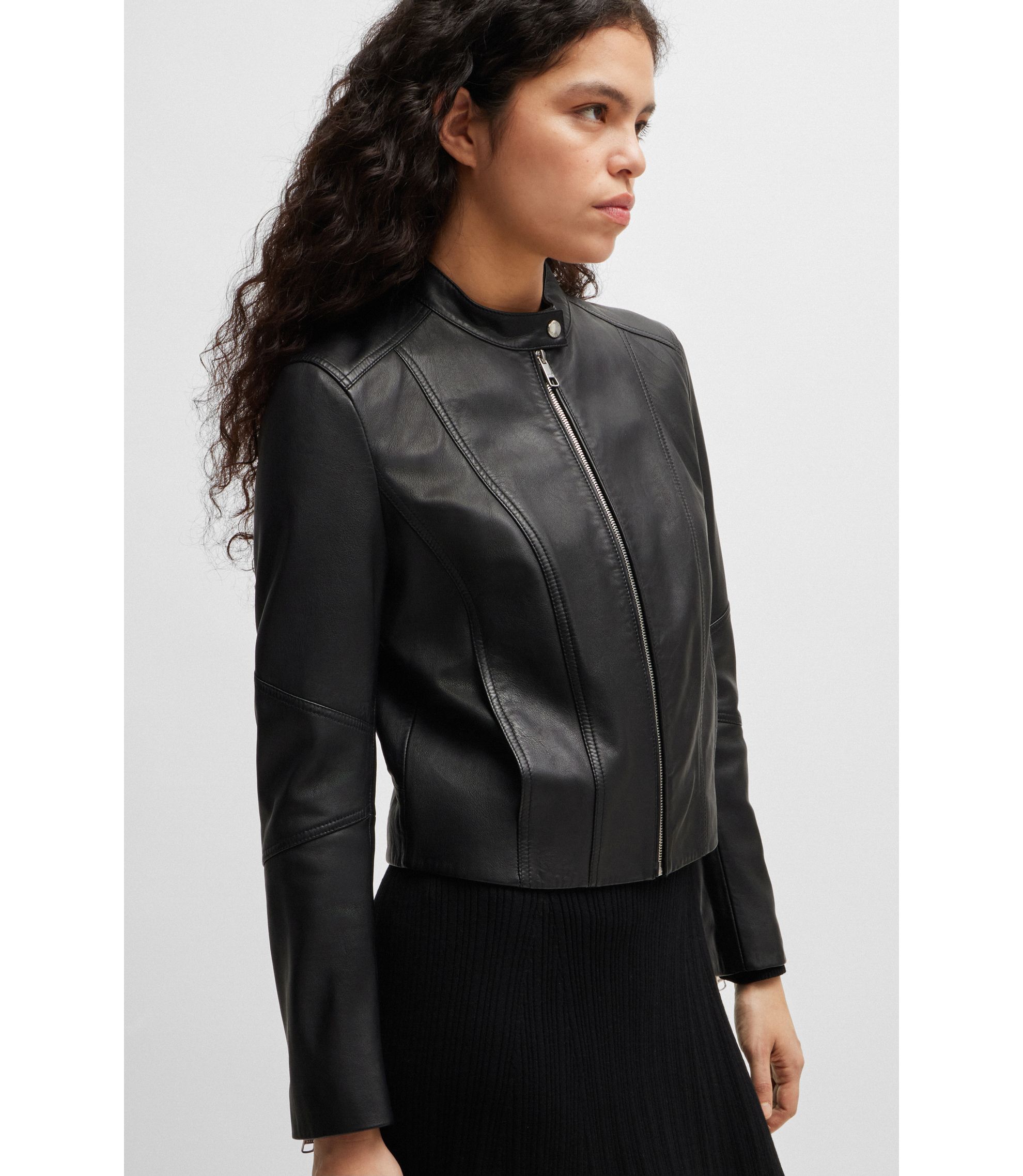 hbeu50522033_001_341?wid=1980&