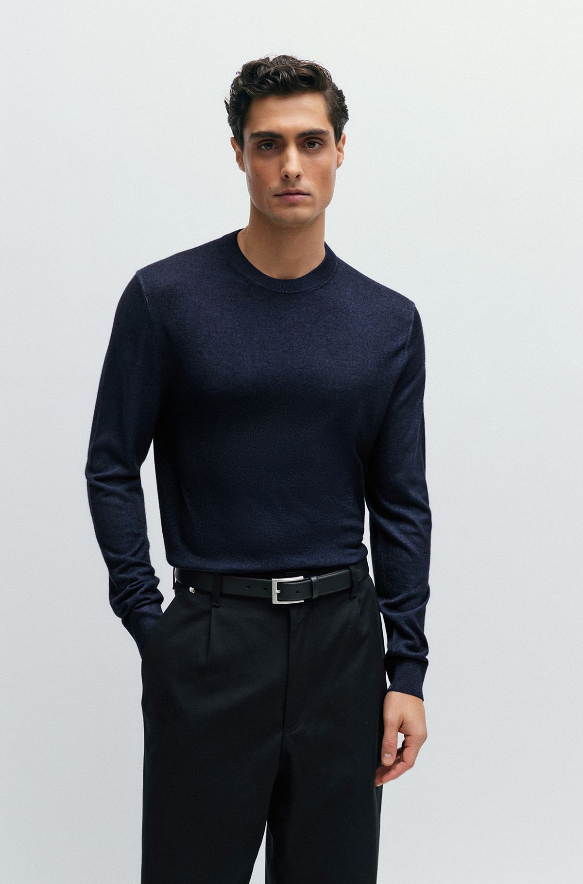 Regular-fit sweater in 100% cashmere with ribbed cuffs, Dark Blue