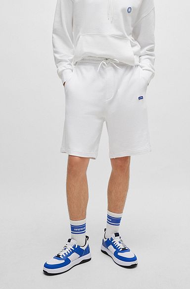 Shorts aus Baumwoll-Terry mit blauem Logo-Label, Weiß