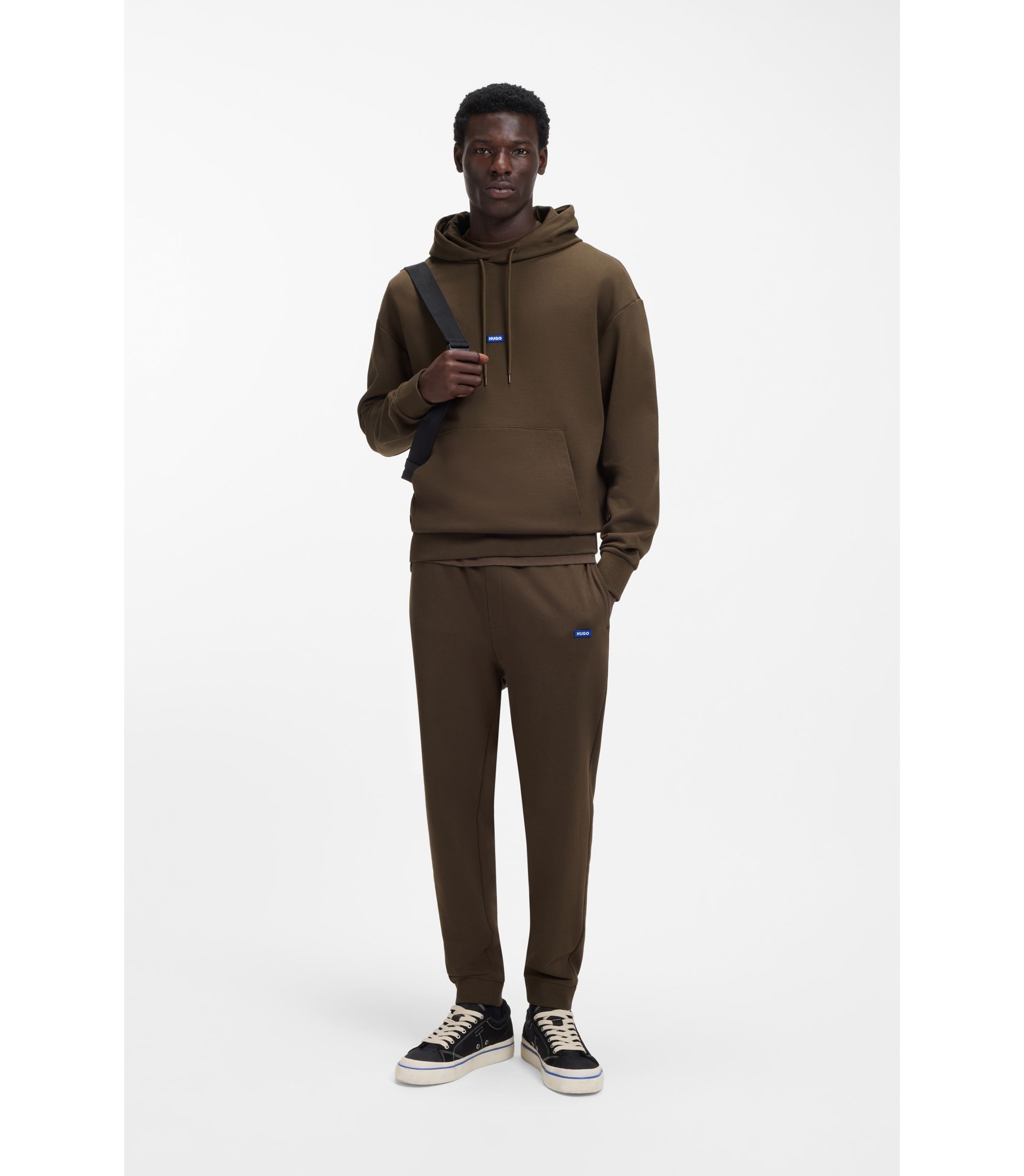 Trainingsanzug aus Baumwoll-Terry mit blauen Logo-Labels