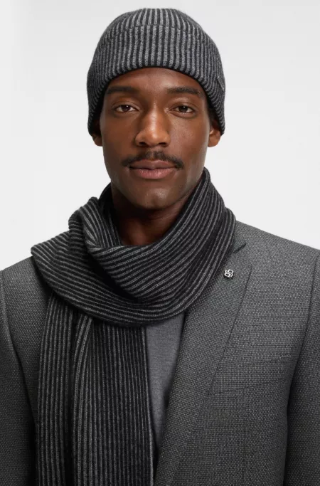 Two-tone-knit hat and scarf gift set