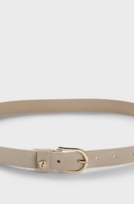 Su&egrave;de riem met goudkleurig Double B-monogram, Lichtbeige