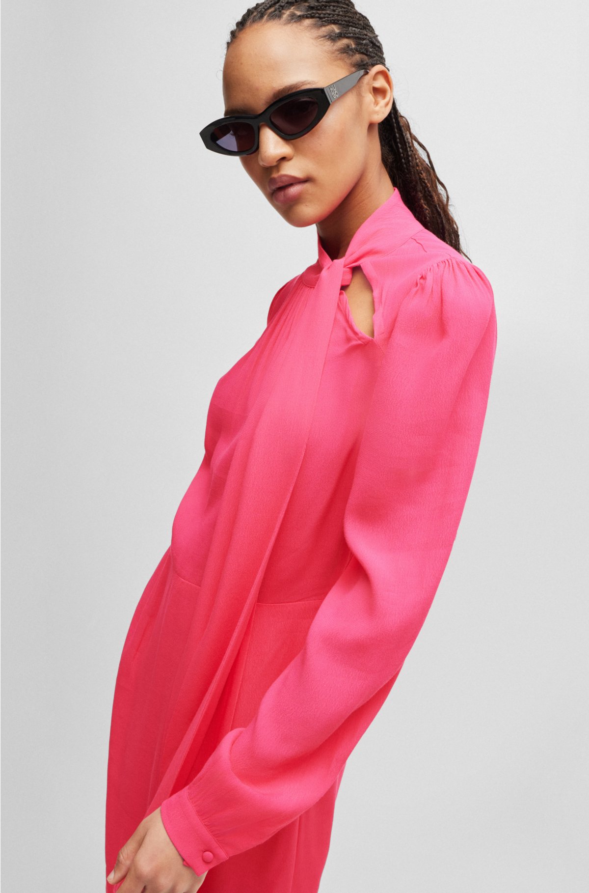 Long-sleeved dress in crepe fabric with bow neckline, Pink