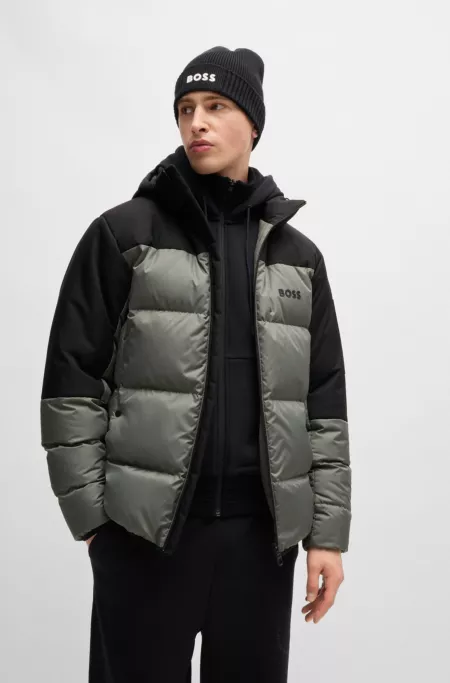Water-repellent down jacket with detachable hood