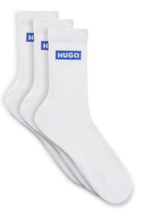 Paquete de tres pares de calcetines cortos con logos azules, Blanco