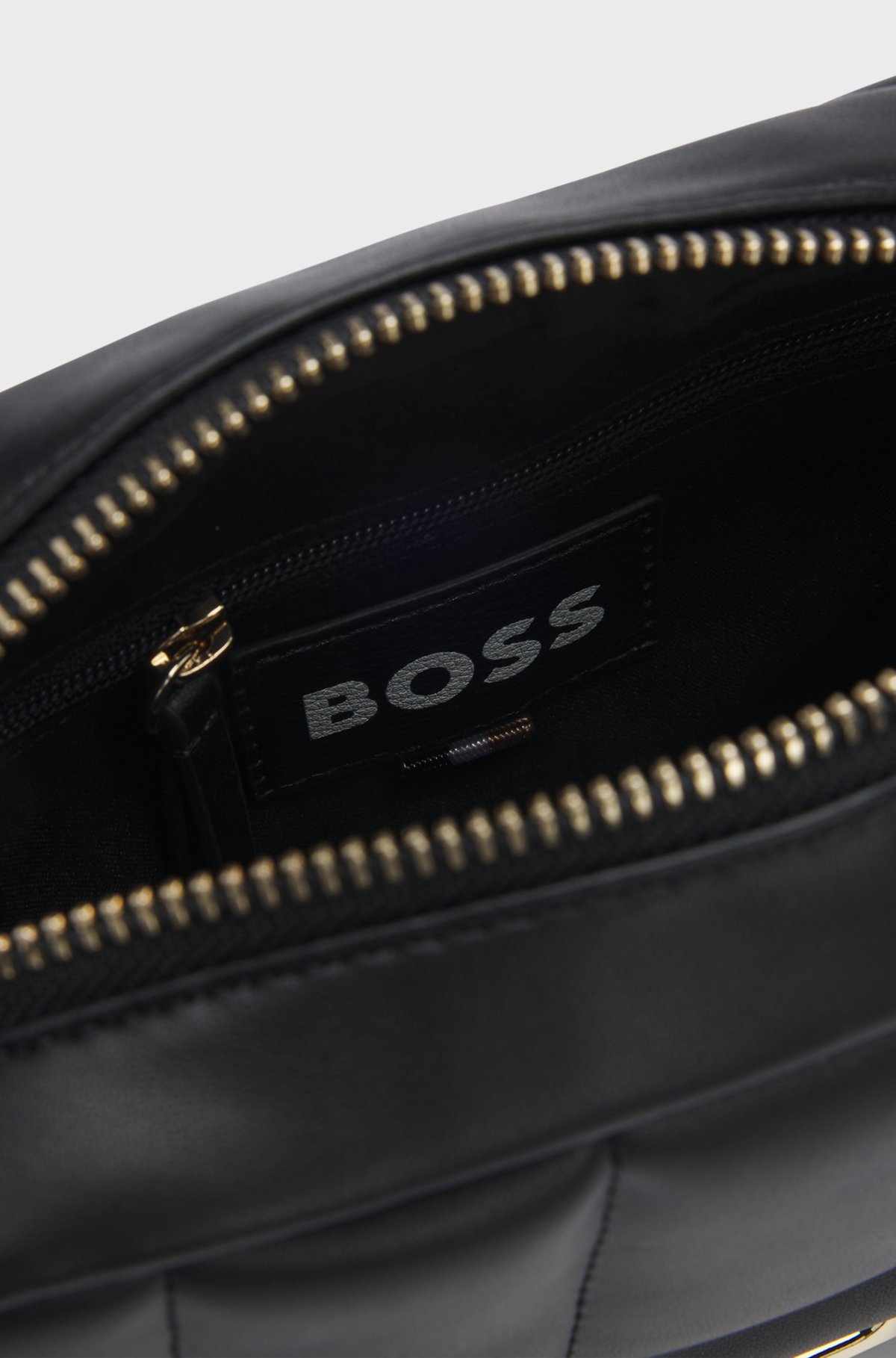 BOSS - キルティング クロスボディバッグ Double Bモノグラム BOSS - キルティング クロスボディバッグ Double Bモノグラム