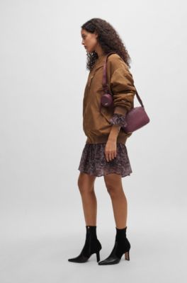 Crossbody bag in faux leather with detachable pouch, Dark Red