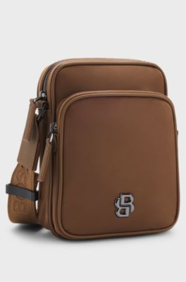 Sac reporter avec pi&egrave;ces m&eacute;talliques &agrave; monogramme double B, Marron