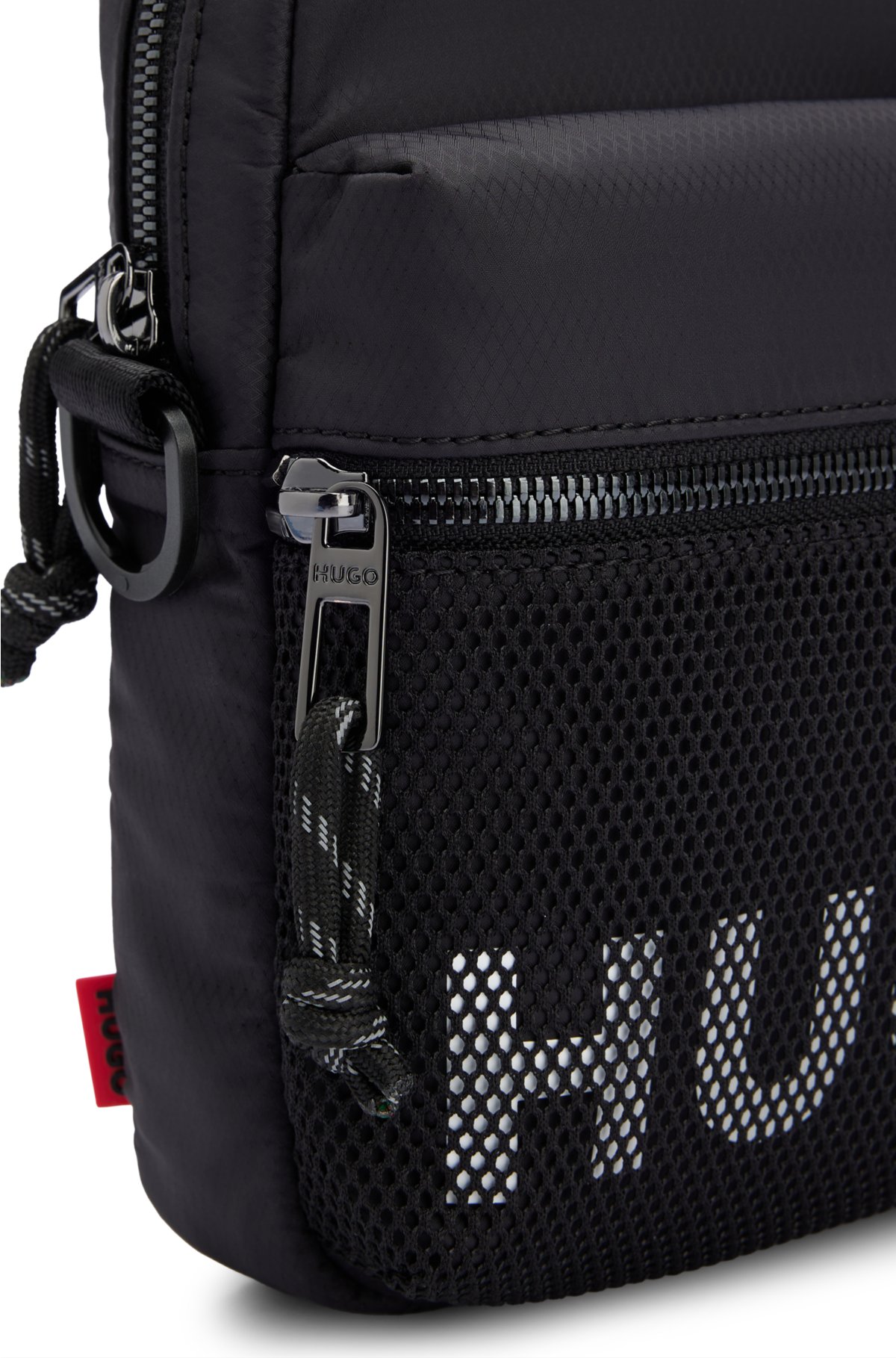 Reporter bag with contrast logo and mesh overlay, Black