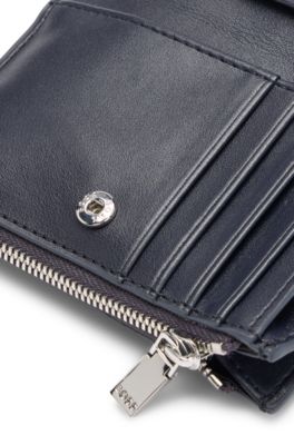 Double B 모노그램 트리밍 퀼팅 지갑, 다크 블루