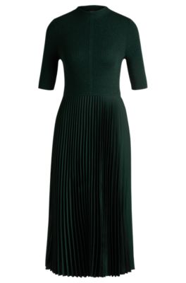 Cropped-sleeve dress with pliss&eacute; skirt, Dark Green