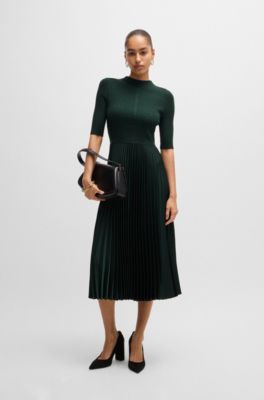 Cropped-sleeve dress with pliss&eacute; skirt, Dark Green