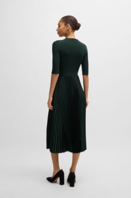 Cropped-sleeve dress with pliss&eacute; skirt, Dark Green