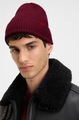 Virgin-wool beanie hat with logo label, Dark Red