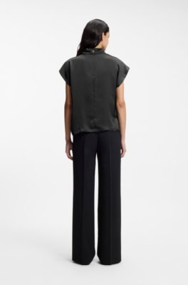 Hugo Mock-neck top in fluent satin toppar dam – bild 2