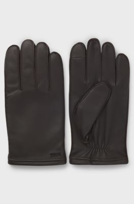 Touch-tech leather gloves with metal logo detail, Dark Brown