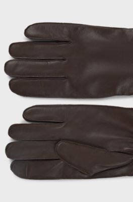 Touch-tech leather gloves with metal logo detail, Dark Brown