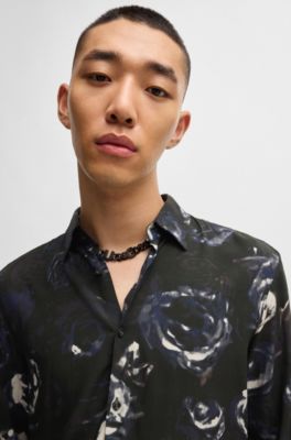 Slim-fit shirt with Kent collar in seasonal print, Patterned