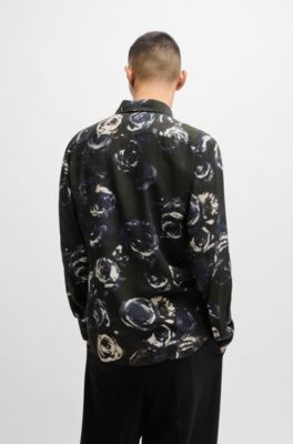 Slim-fit shirt with Kent collar in seasonal print, Patterned