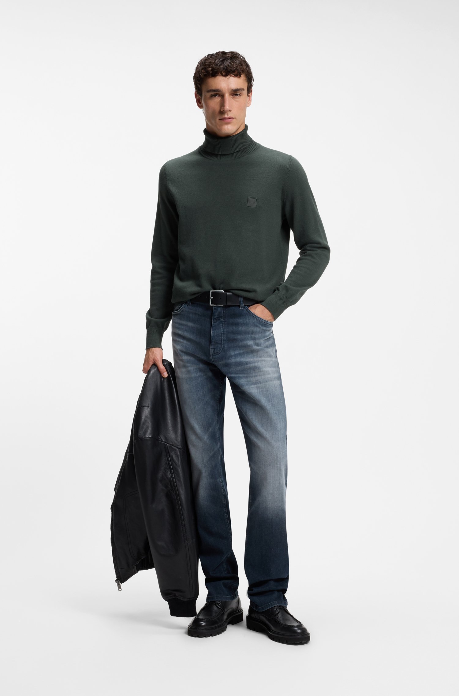 Boss Rollneck sweater in cotton and cashmere with logo patch tröjor herr – bild 2