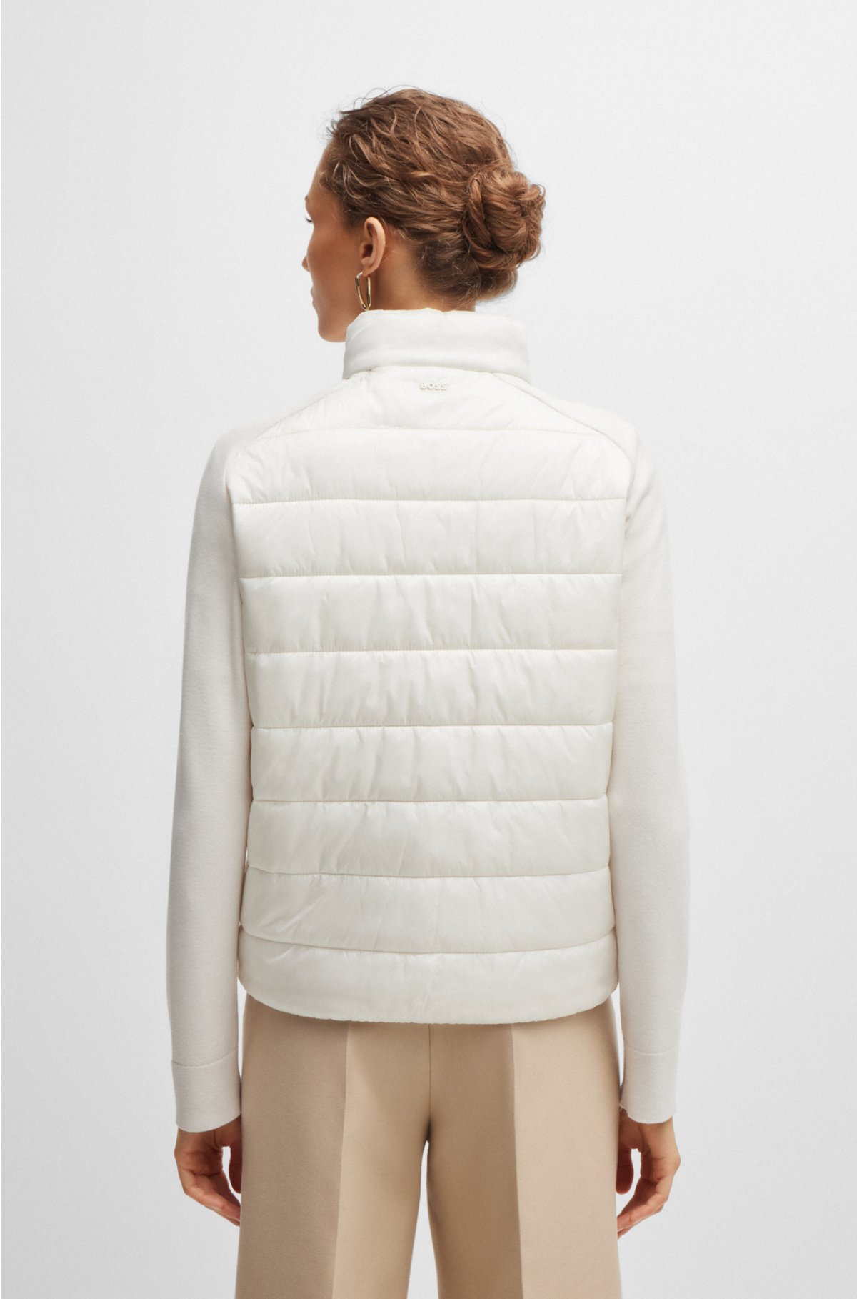 Water-repellent jacket with lightweight padding, White