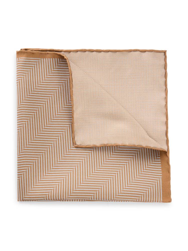 Artikel klicken und genauer betrachten! - Elegantes BOSS Einstecktuch aus reiner Seide. Das elegante Accessoire mit unterschiedlich bedruckten Seiten bietet zahlreiche Kombinationsmöglichkeiten. Die Maße: 42,0 x 42,0 Zentimeter. | im Online Shop kaufen