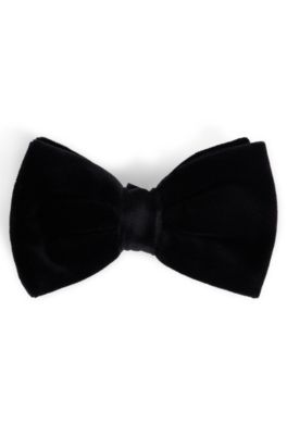 Pre-tied bow tie in cotton velvet, Black