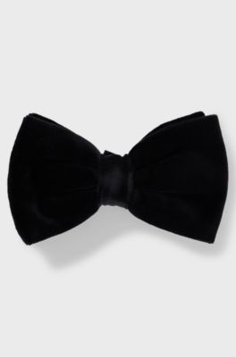 Pre-tied bow tie in cotton velvet, Black