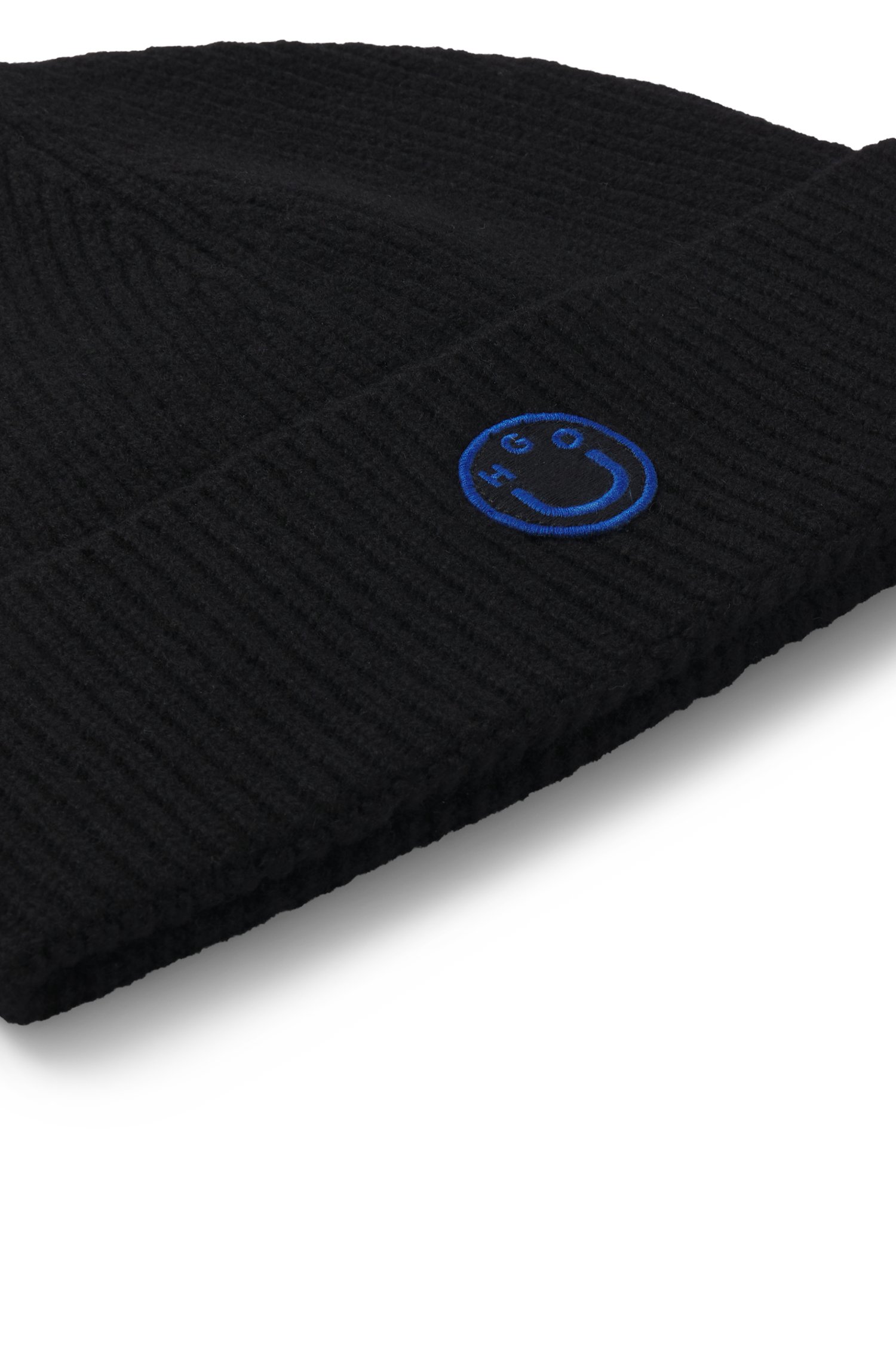 Hugo Wool-blend beanie with Happy badge mössor dam – bild 2