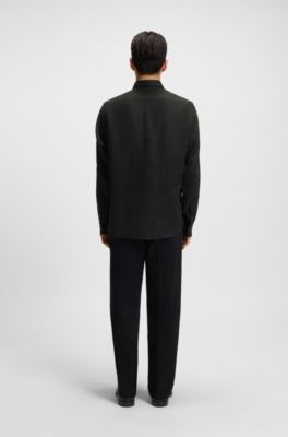 Chemise Regular &agrave; pointes boutonn&eacute;es en lin, Noir