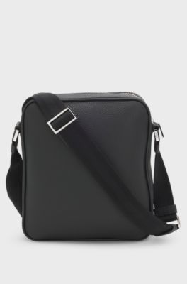 Reporter bag in natural-grain Italian leather, Black