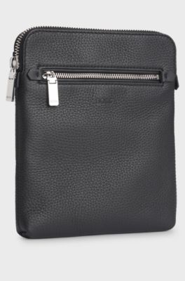 Envelope bag in Italian leather with embossed logo, Black