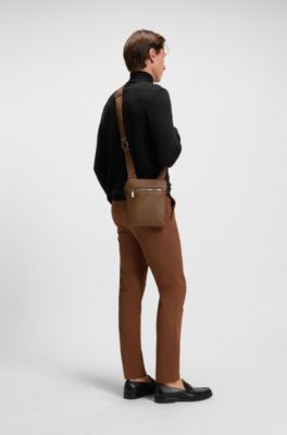 Umh&auml;ngetasche aus italienischem Leder mit Logo-Pr&auml;gung, Braun