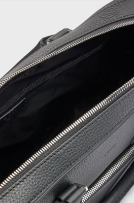 Borsa portadocumenti in pelle martellata con logo goffrato, Nero