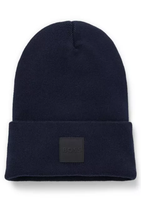Beanie hat in cotton with logo label