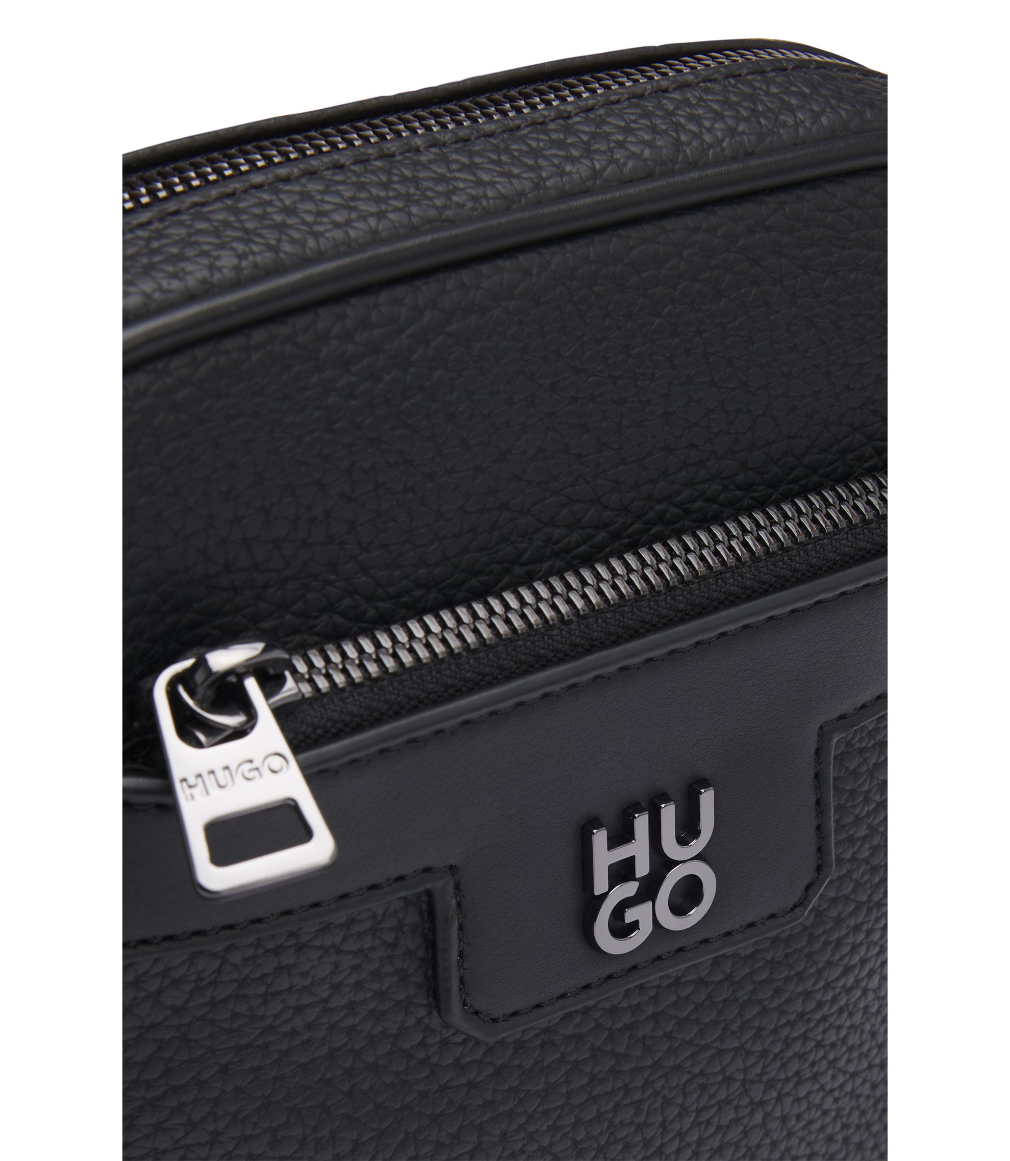 HUGO - グレイン フェイクレザー レポーターバッグ スタックロゴ