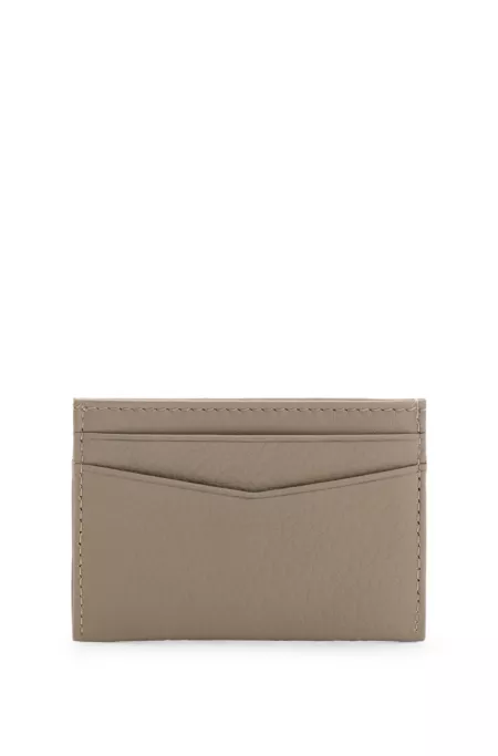 Card holder in grained leather with metallic logo lettering