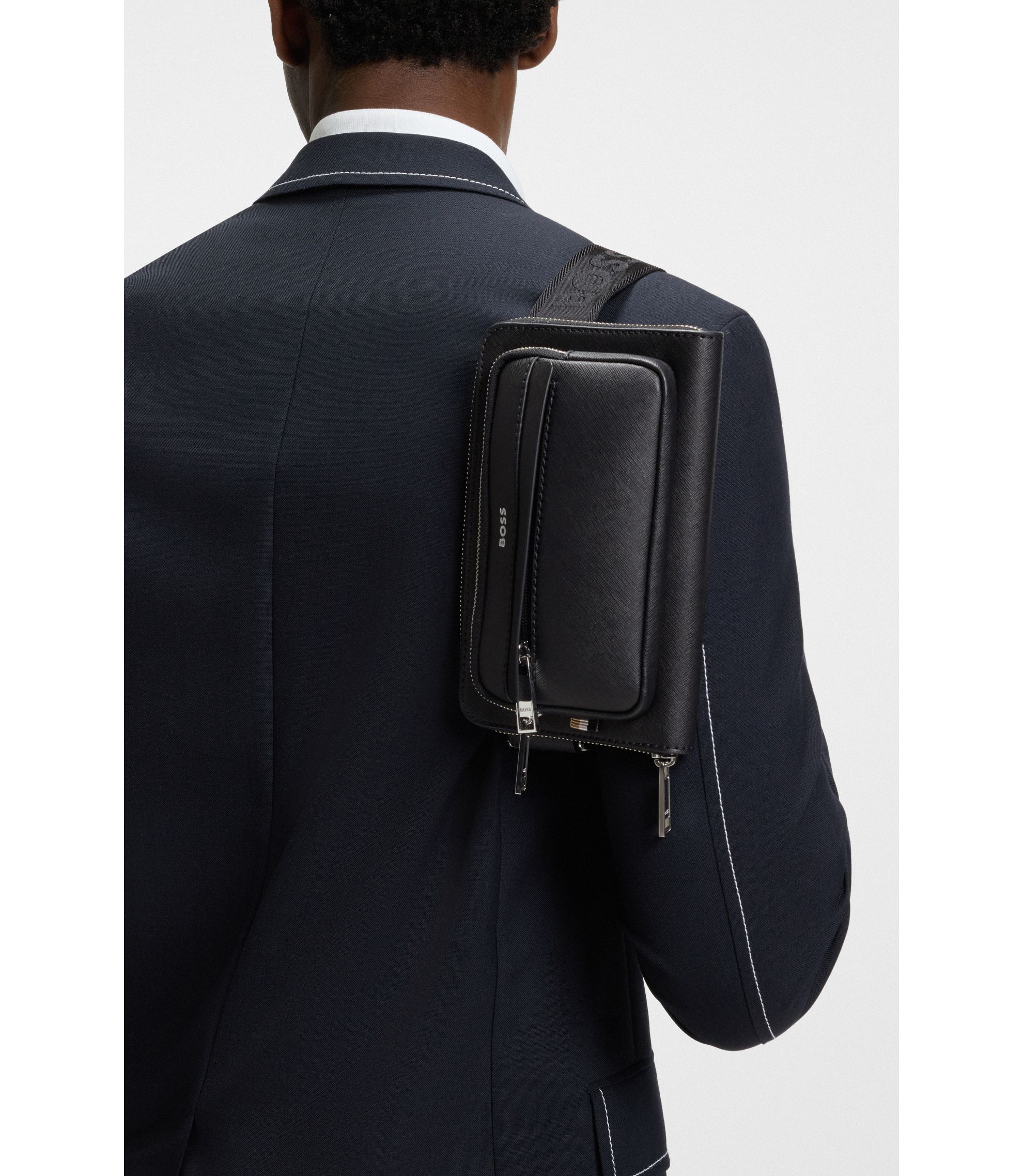 hbeu50530098_001_300?wid=1980&