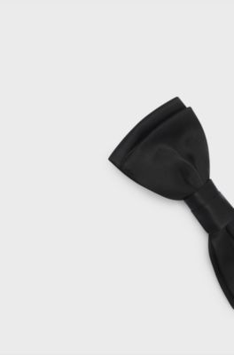 Pre-tied bow tie in a silk blend, Black
