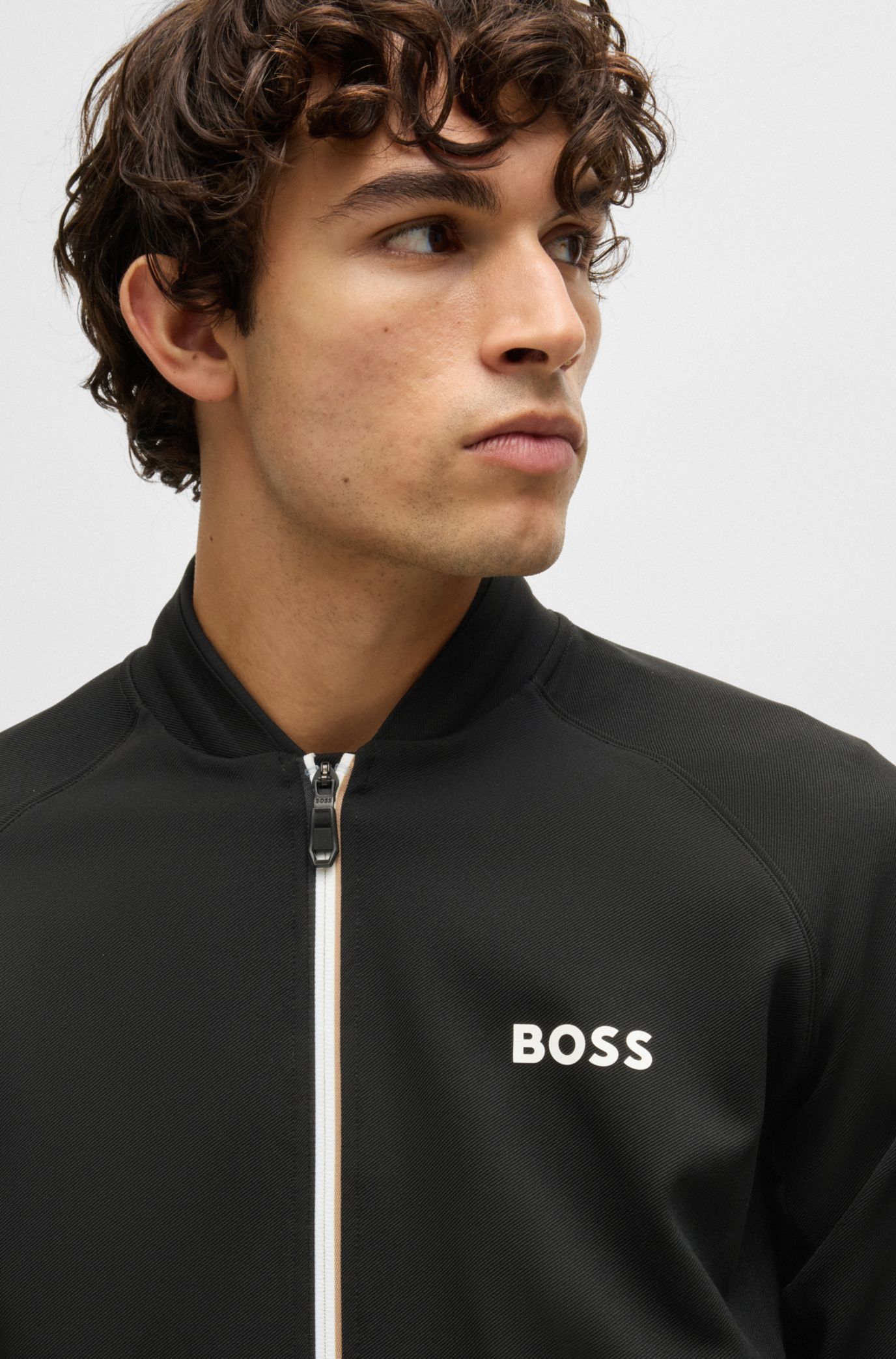 【関税込み】BOSS ブラック ボンディングロゴ スウェットシャツ BOSS ロゴ スウェットシャツ | ブラック | FARFETCH JP