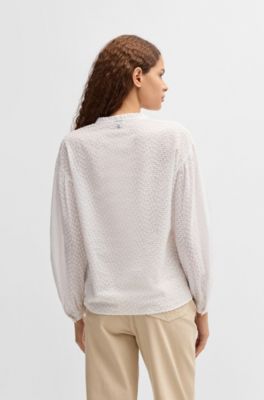 Camicetta relaxed fit in cotone a motivi con colletto con volant, Bianco