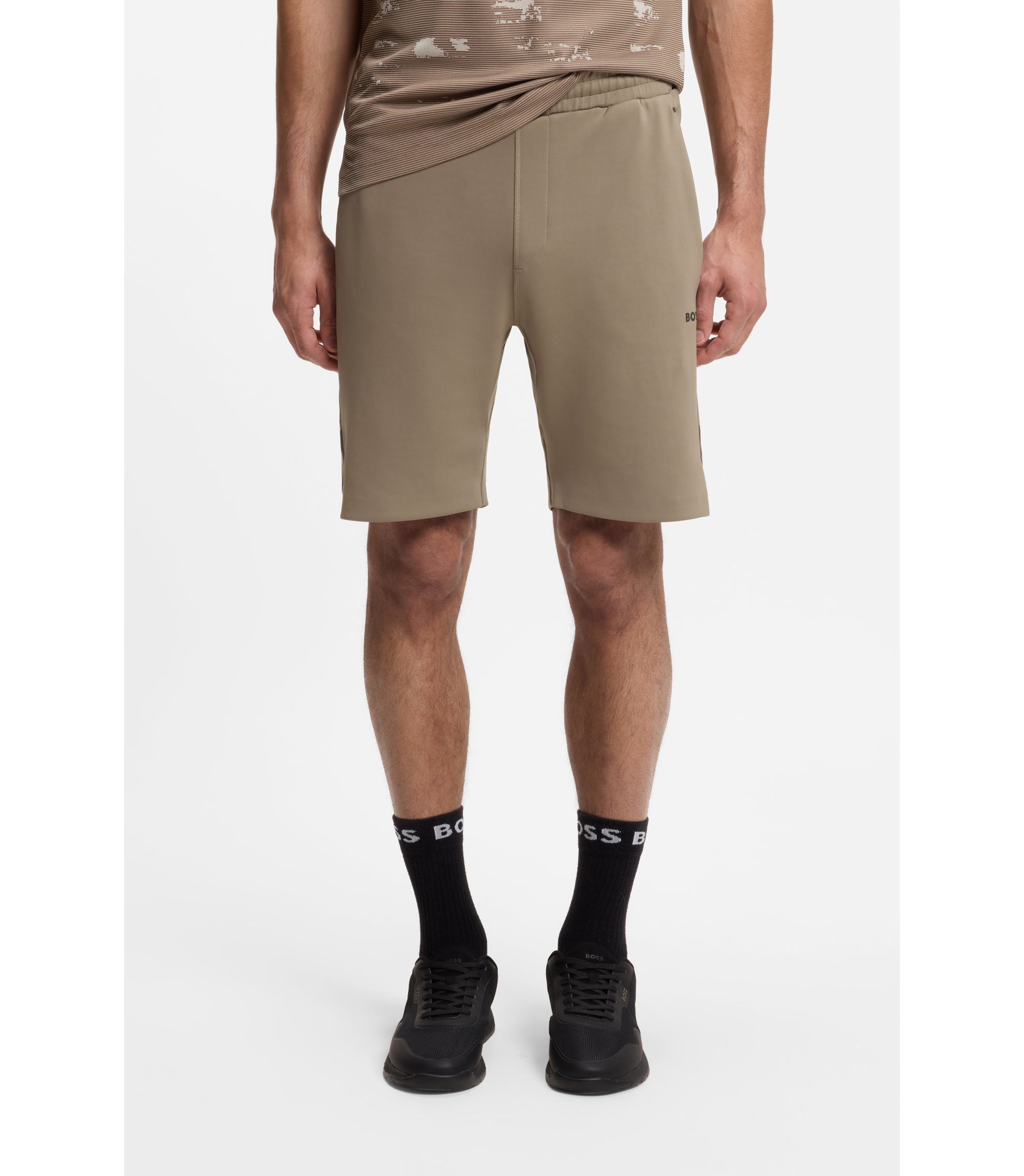 Active Shorts aus schnell trocknendem Gewebe mit reflektierendem Logo