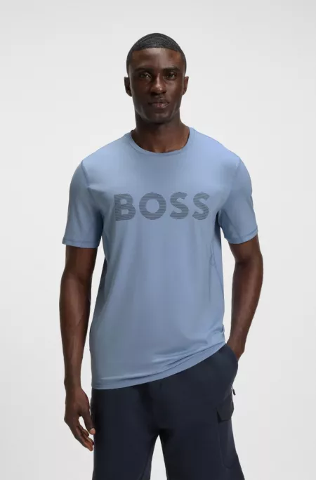 Active slim-fit T-shirt with moisture management