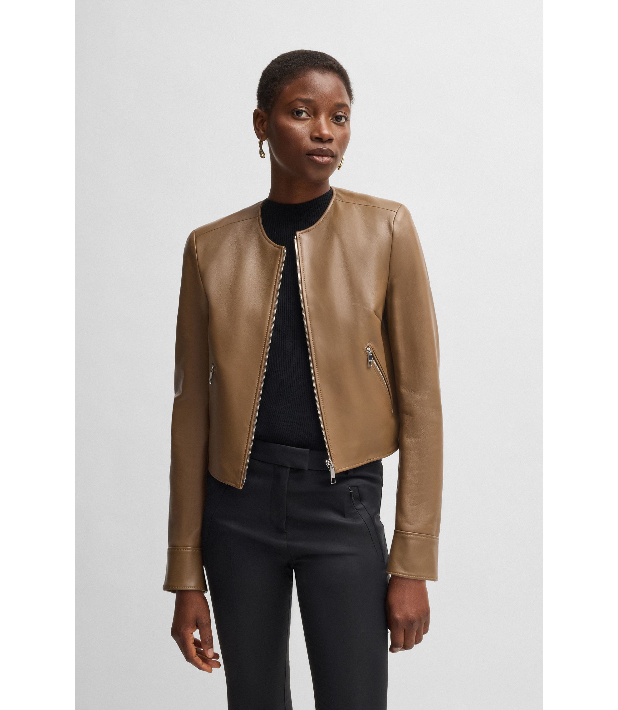 hbeu50531325_249_350?wid=1980&