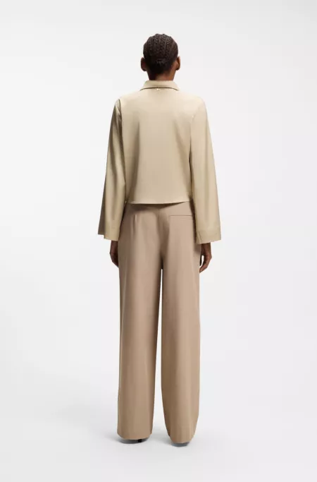 Relaxed-Fit Bluse aus Stretch-Satin mit Krawatten-Detail