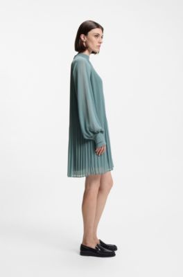 Pliss&eacute; dress with sheer sleeves, Light Blue