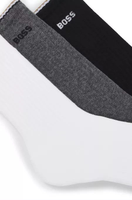 Three-pack of cotton-blend short socks with logos