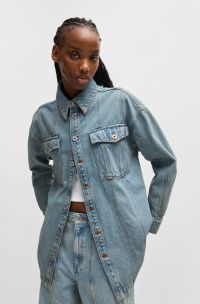 Hemd aus blauem Denim mit aufgesetzten Taschen, Hellblau