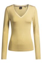 T-Shirts & Tops