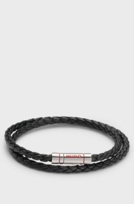 Bracelet double tour en cuir tress&eacute; avec fermeture logot&eacute;e, Noir